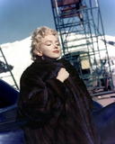 th_84756_MarilynMonroe_BusStopPhotoshoots_7_1956_02_122_15lo.jpg