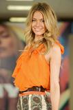 th_23819_Celebutopia-Jennifer_Hawkins-Myer_Spring_Summer_09-10_In-Store_Fashion_Show_in_Perth-14_123_374lo.jpg