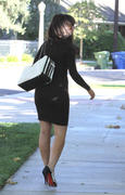 http://img7.imagevenue.com/loc594/th_41602_JLH_out_her_home_in_Toluca_Lake12_122_594lo.jpg