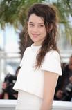 th_40650_AstridBerges_Frisbey_PoTCOnStrangerTidesphotocall_64thCannesIFF_140511_005_122_81lo.jpg